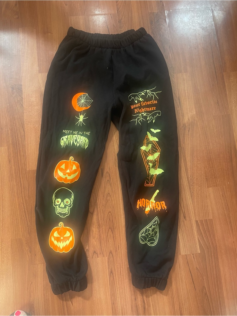 Hot Topic Black Halloween Graphic Joggers pumpkin witch scream queen  medium